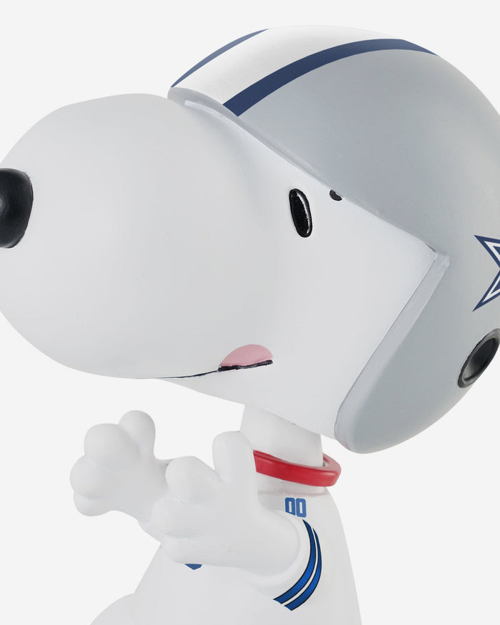 Dallas Cowboys Snoopy Peanuts Bighead Bobblehead FOCO - FOCO.com
