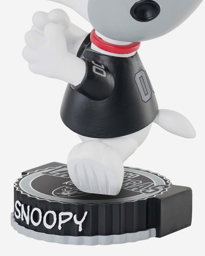 Las Vegas Raiders Snoopy Peanuts Bighead Bobblehead FOCO - FOCO.com
