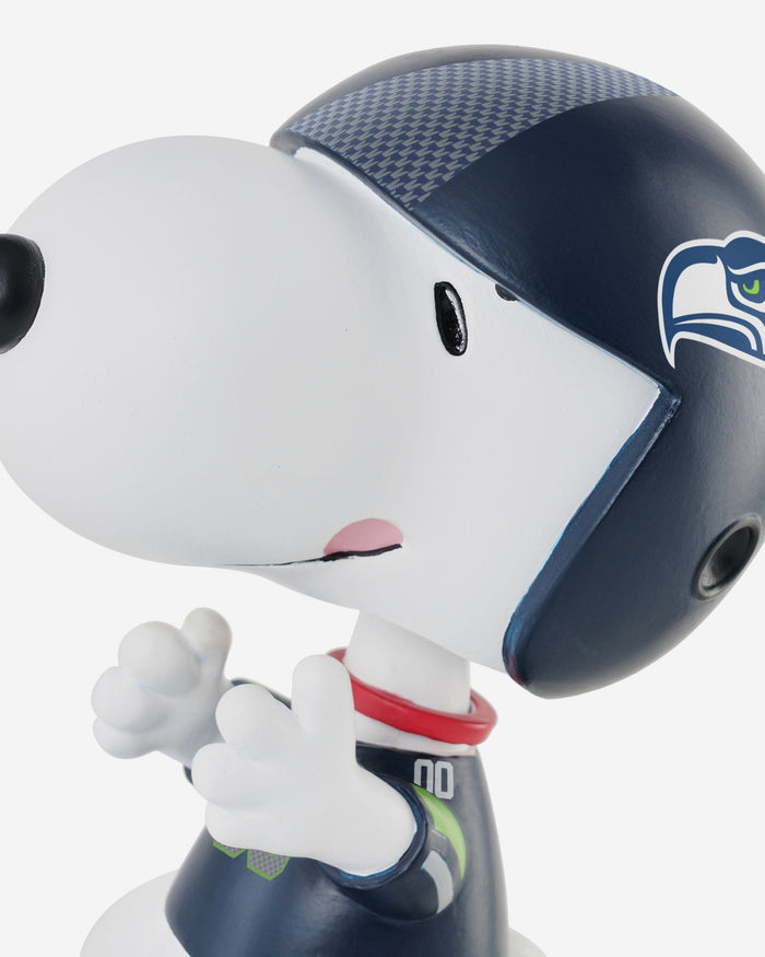 Seattle Seahawks Snoopy Peanuts Bighead Bobblehead FOCO - FOCO.com