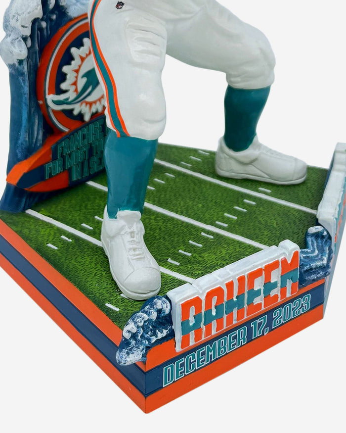 Raheem Mostert Miami Dolphins Franchise Single Season Touchdown Record Bobblehead FOCO - FOCO.com
