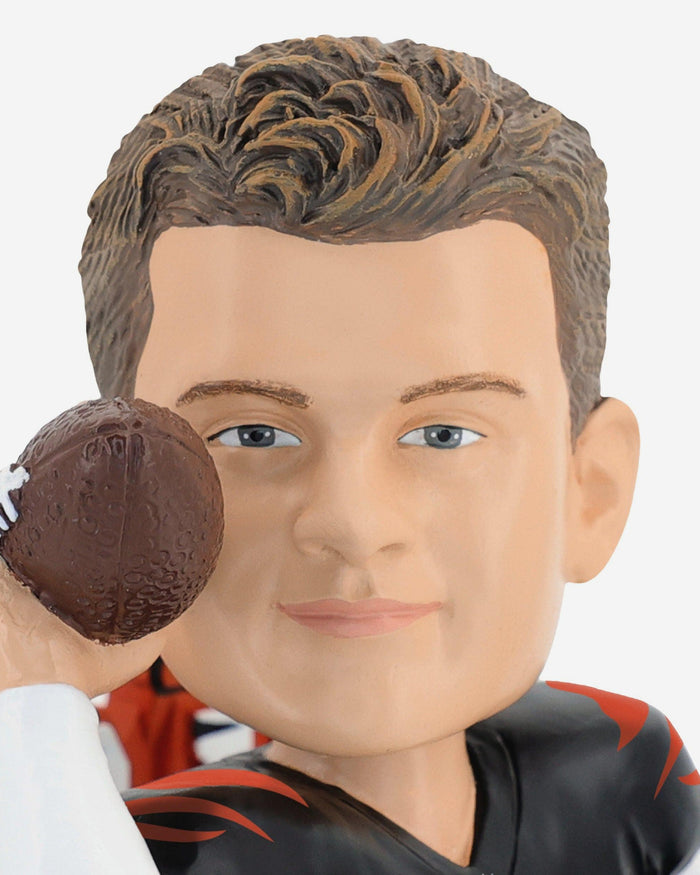 Joe Burrow Cincinnati Bengals The Queen City Bobblehead FOCO - FOCO.com
