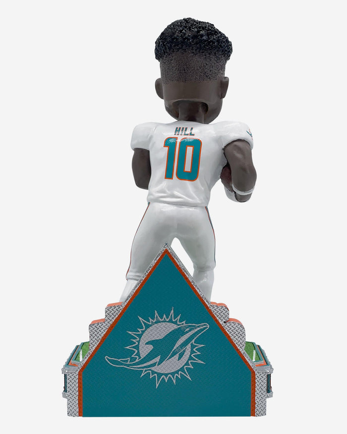Tyreek Hill Miami Dolphins Gamebreaker Bobblehead FOCO - FOCO.com