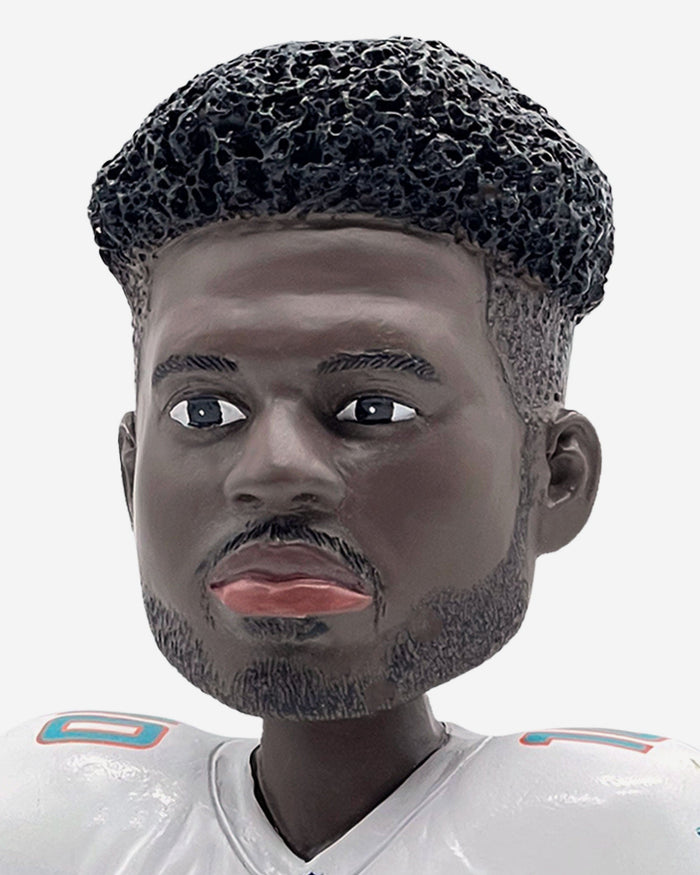 Tyreek Hill Miami Dolphins Gamebreaker Bobblehead FOCO - FOCO.com