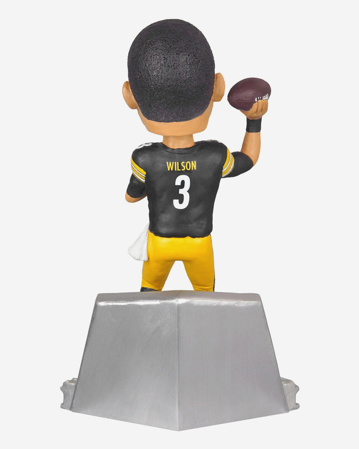 Russell Wilson Pittsburgh Steelers Gamebreaker Bobblehead FOCO - FOCO.com