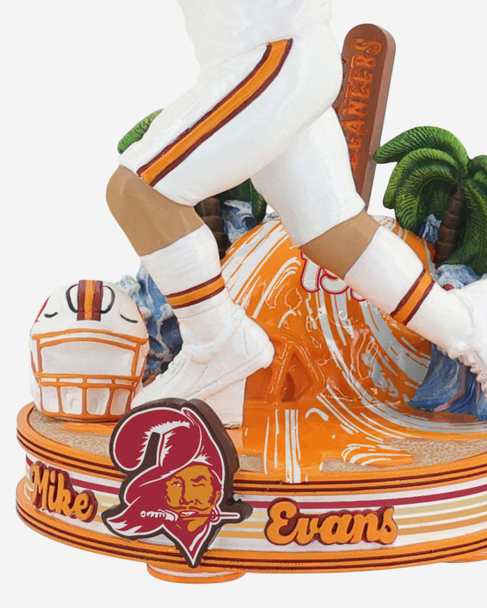 Mike Evans Tampa Bay Buccaneers Creamsicle Uniform Bobblehead FOCO - FOCO.com