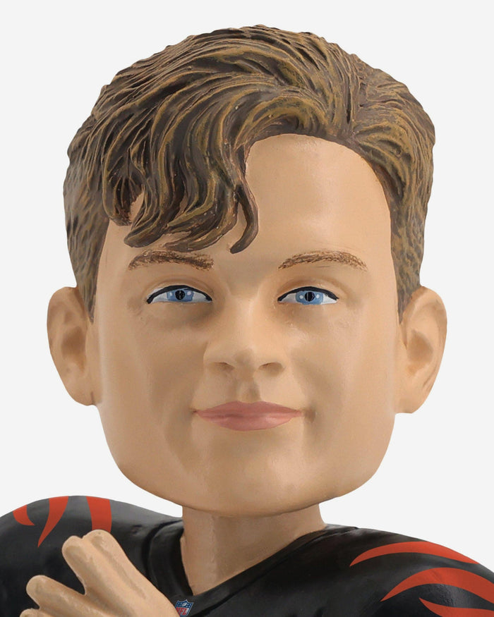 Joe Burrow Cincinnati Bengals Magnetized Bobble Dubblz Bobblehead FOCO - FOCO.com