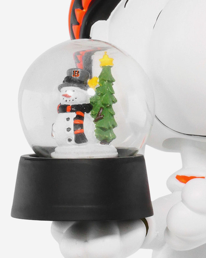 Cincinnati Bengals Snoopy Peanuts Snow Globe Bobblehead FOCO - FOCO.com