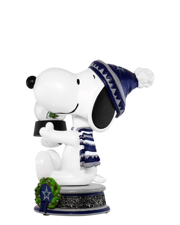 Dallas Cowboys Snoopy Peanuts Snow Globe Bobblehead FOCO - FOCO.com