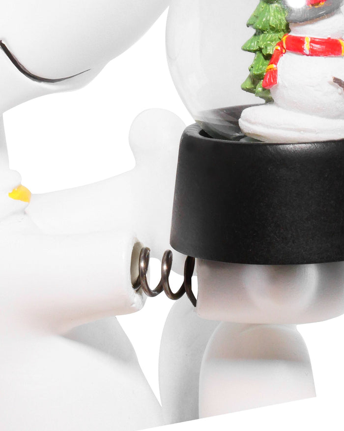Kansas City Chiefs Snoopy Peanuts Snow Globe Bobblehead FOCO - FOCO.com