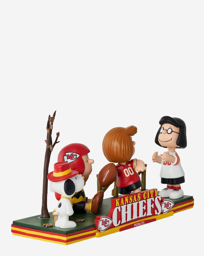 Kansas City Chiefs Peanuts Gang Mini Bobblehead Scene FOCO - FOCO.com
