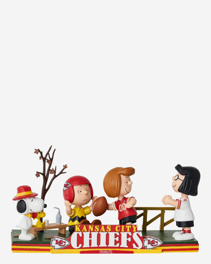 Kansas City Chiefs Peanuts Gang Mini Bobblehead Scene FOCO - FOCO.com