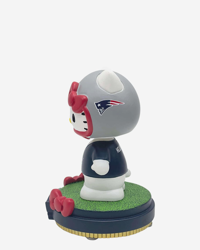 New England Patriots Hello Kitty® Mini Bighead Bobblehead FOCO - FOCO.com