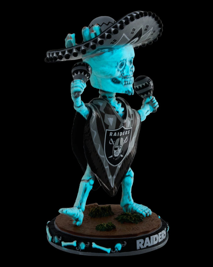 Las Vegas Raiders Calavera Glow in the Dark Bobblehead FOCO - FOCO.com