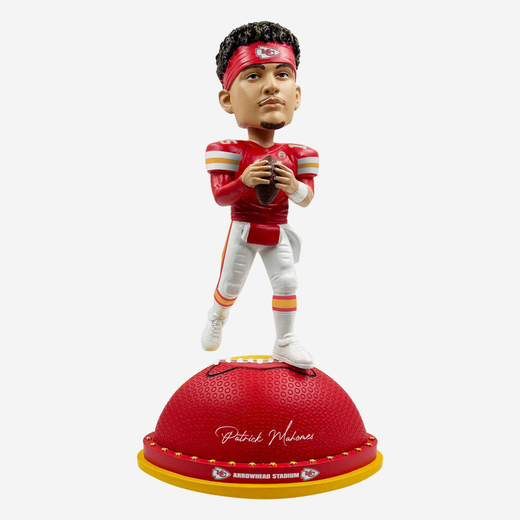 Patrick Mahomes Kansas City Chiefs Magnetic Stadium Base Bobblehead FOCO - FOCO.com