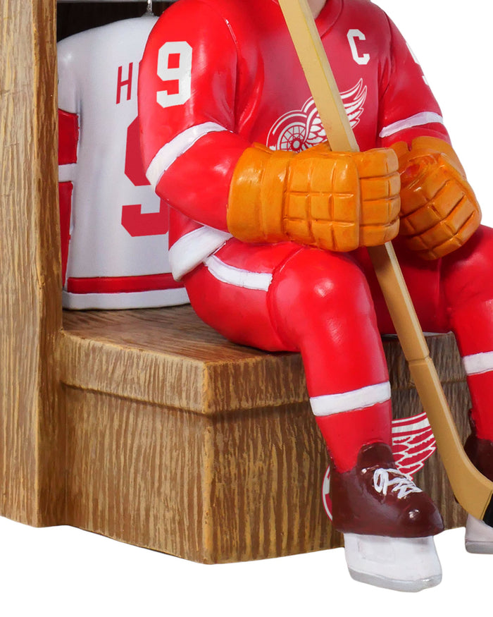 Gordie Howe Detroit Red Wings Locker Room Bobblehead FOCO - FOCO.com