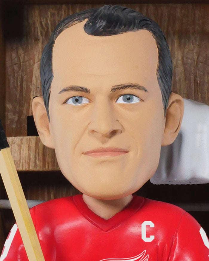 Gordie Howe Detroit Red Wings Locker Room Bobblehead FOCO - FOCO.com