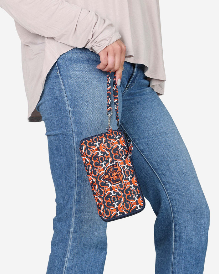 Chicago Bears Quilted Printed Wristlet FOCO - FOCO.com