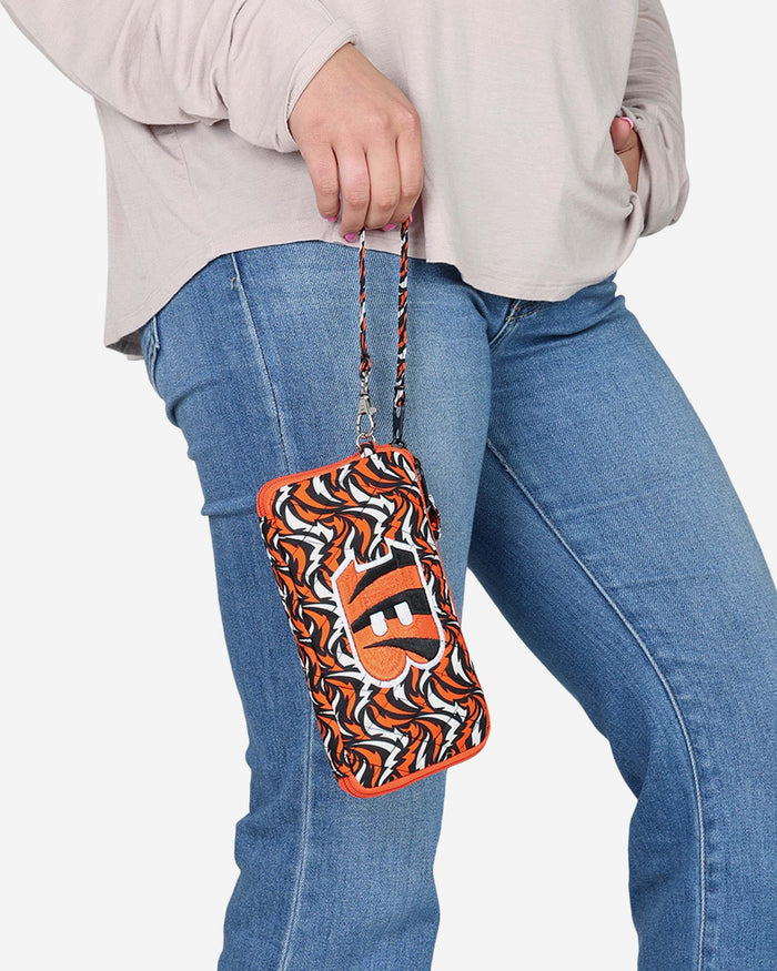 Cincinnati Bengals Quilted Printed Wristlet FOCO - FOCO.com