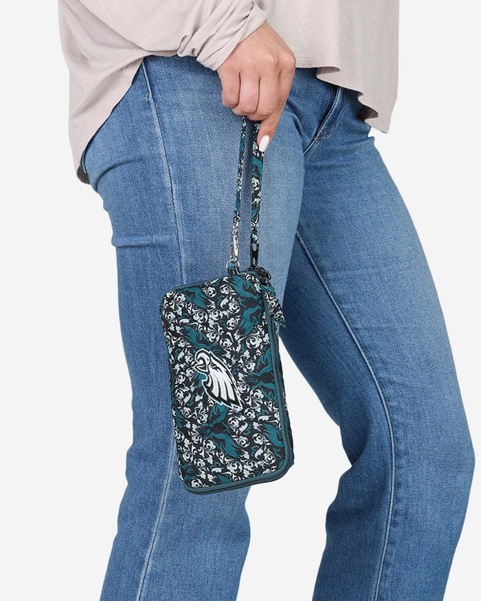 Philadelphia Eagles Quilted Printed Wristlet FOCO - FOCO.com
