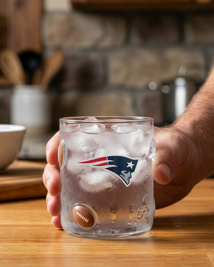 New England Patriots Team Logo 17 oz Glass Cup
