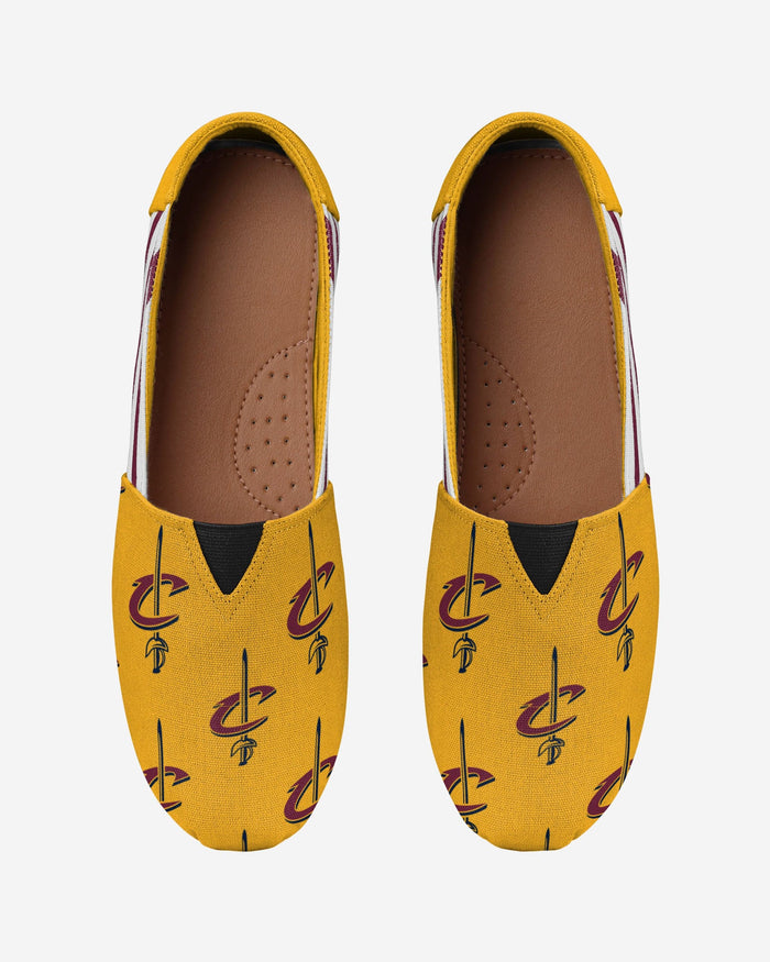 Cleveland Cavaliers Womens Stripe Canvas Shoe FOCO - FOCO.com