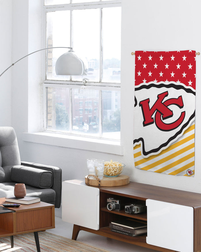 Kansas City Chiefs Big Logo Americana Vertical Flag FOCO - FOCO.com