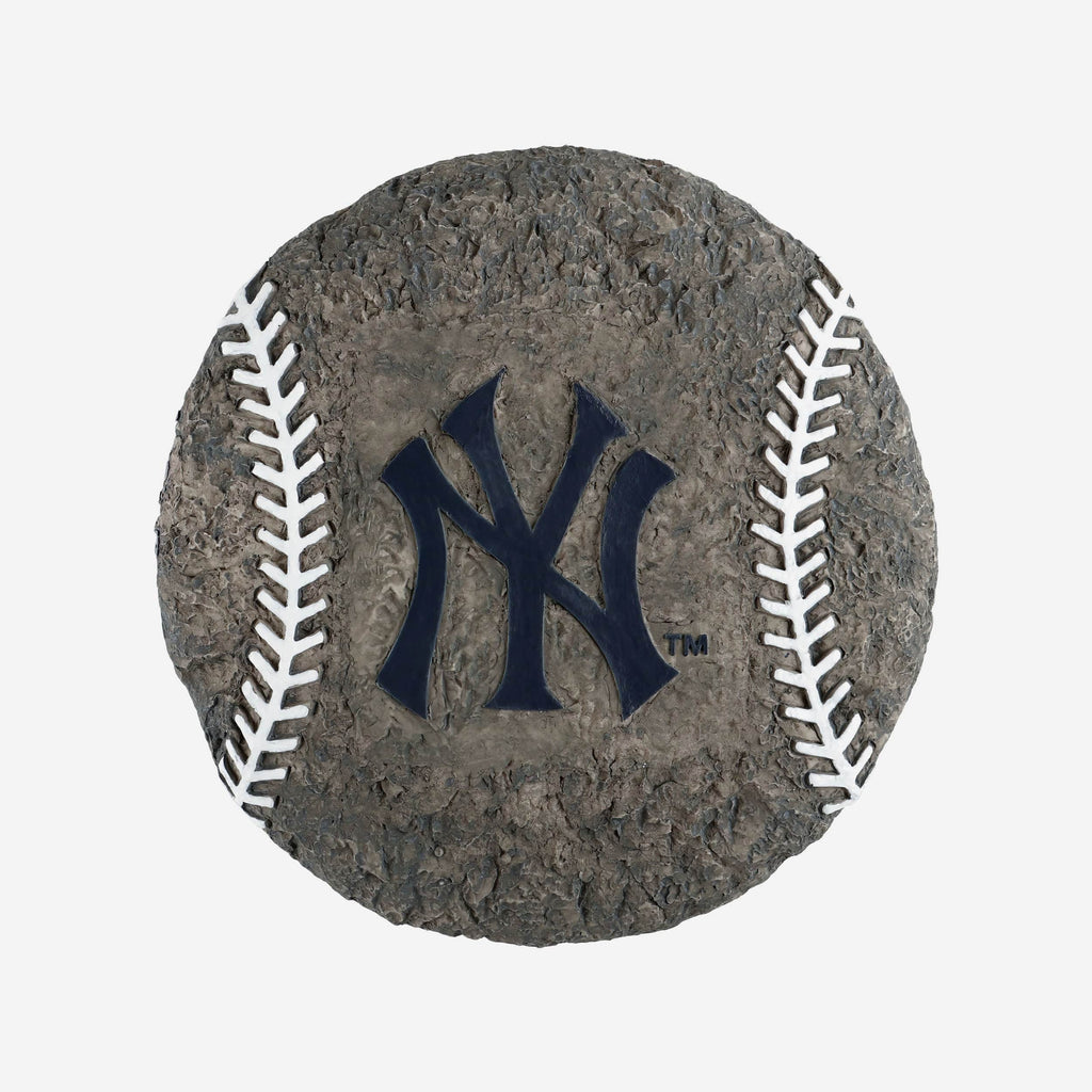 New York Yankees Ball Garden Stone FOCO - FOCO.com