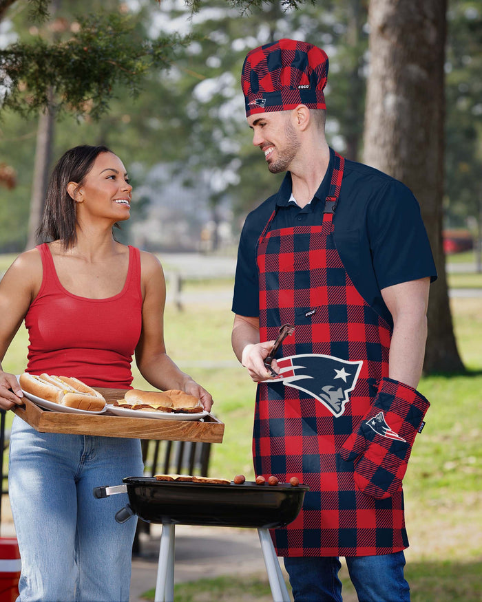New England Patriots Plaid Chef Set FOCO - FOCO.com
