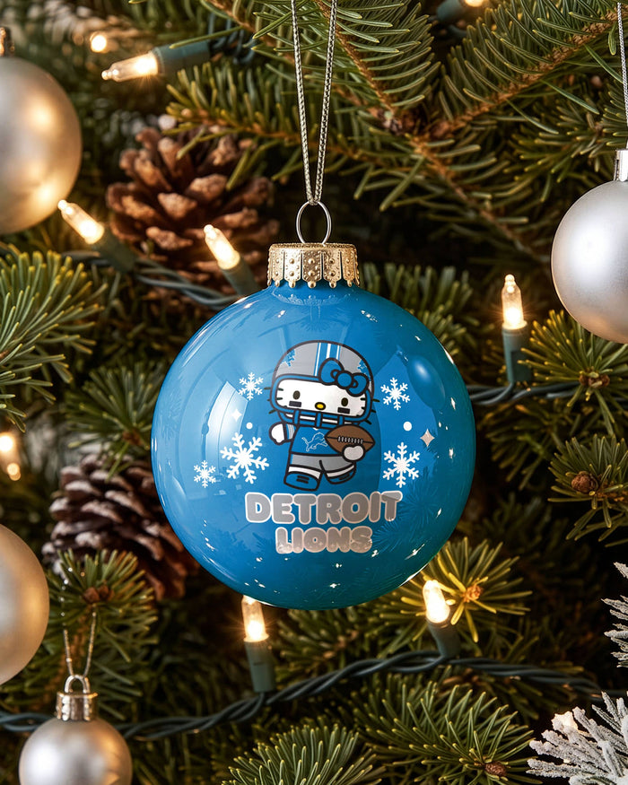 Detroit Lions Hello Kitty® Glass Ball Ornament FOCO - FOCO.com