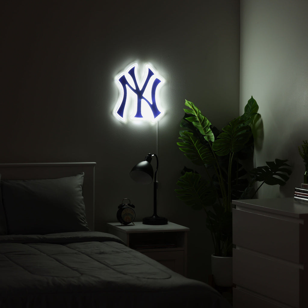 New York Yankees LED Neon Light Up Team Logo Sign FOCO