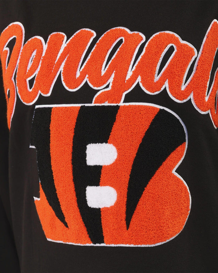 Cincinnati Bengals Chenille Logo Oversized Mockneck Sweatshirt FOCO S - FOCO.com
