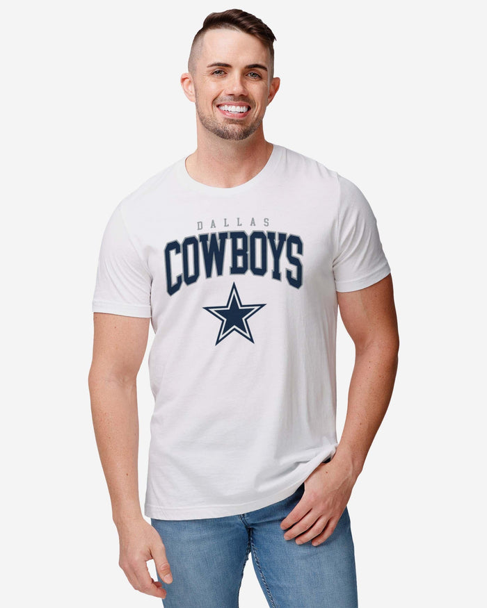 T-shirt graphique à logo mono Dallas Cowboys - Homme T-shirt graphique à logo mono Dallas Cowboys - Homme
