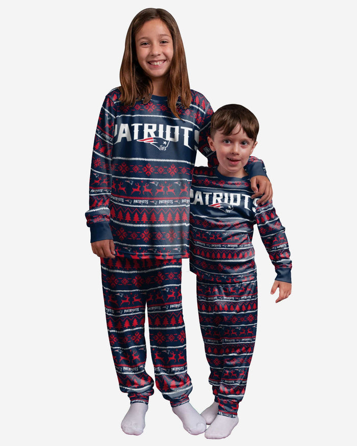 New England Patriots Youth Family Holiday Pajamas FOCO 4 - FOCO.com