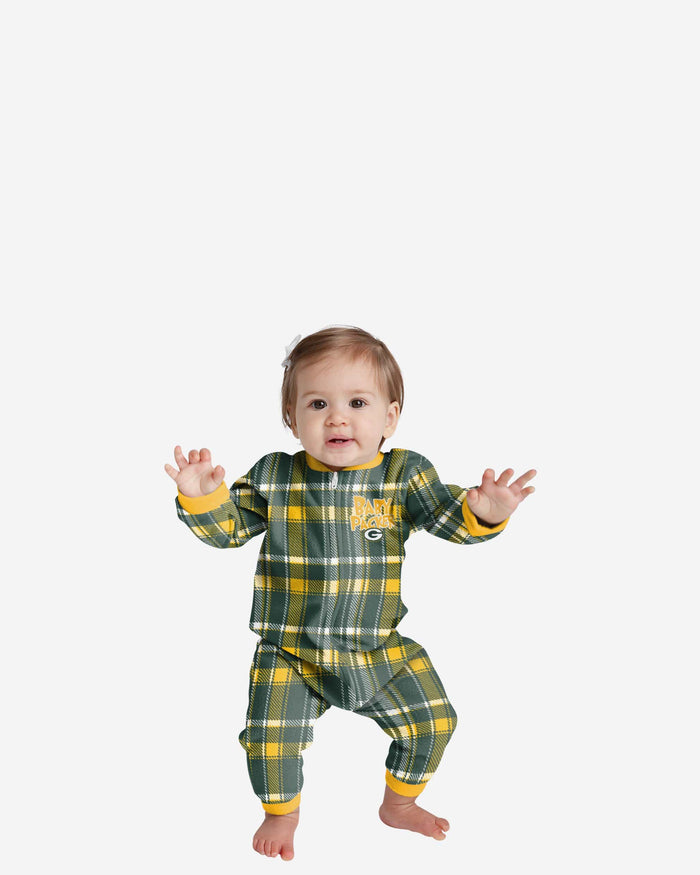 Green Bay Packers Infant Plaid Family Holiday Pajamas FOCO 12 mo - FOCO.com