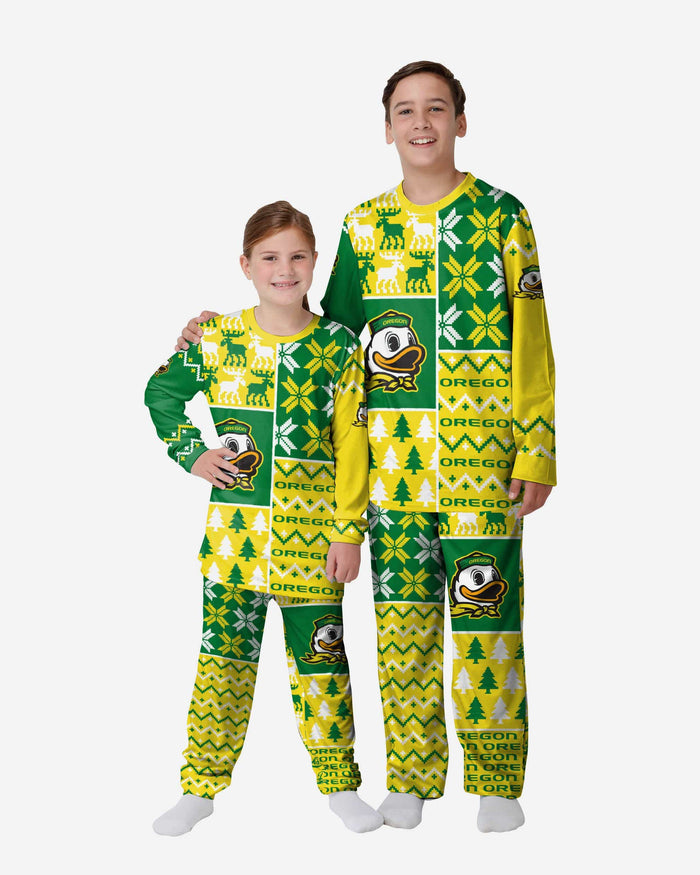 Oregon Ducks Youth Busy Block Family Holiday Pajamas FOCO 4 - FOCO.com