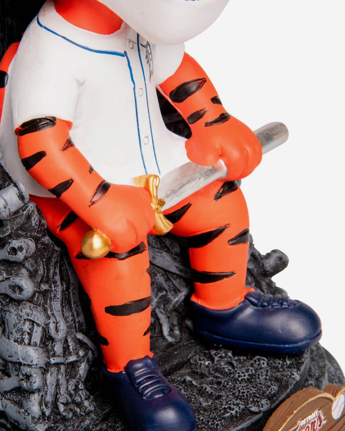 Game of Thrones™ Detroit Tigers Paws Mascot Bobblehead FOCO - FOCO.com