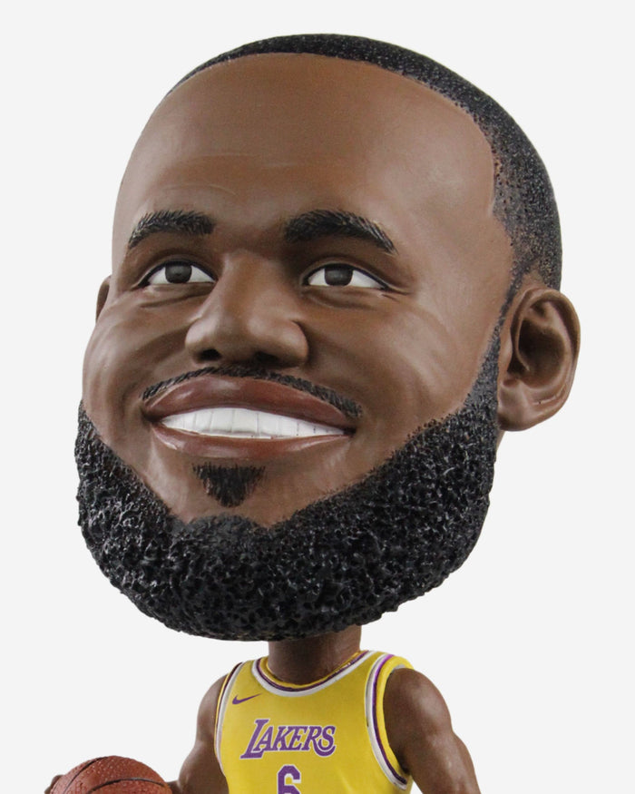 LeBron James Los Angeles Lakers Holiday Wreath Bighead Bobblehead FOCO - FOCO.com