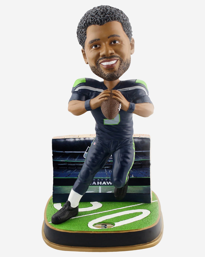 Russell Wilson Seattle Seahawks Game Day Stadium Bobblehead FOCO - FOCO.com