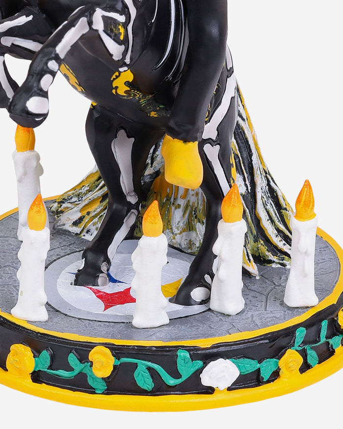 Pittsburgh Steelers Calavera Bobblehead FOCO - FOCO.com