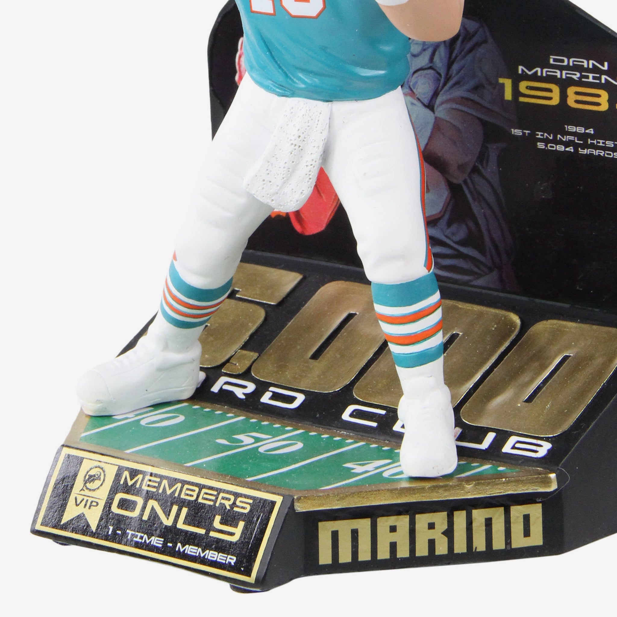 Miami Dolphins fans need this Dan Marino 5,000 Yards bobblehead