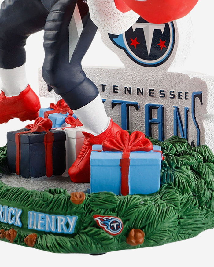 Derrick Henry Tennessee Titans Holiday Handoff Bobblehead FOCO - FOCO.com