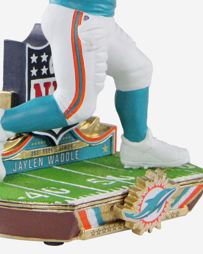 Jaylen Waddle Miami Dolphins NFL 2021 Rookie Series Bobblehead FOCO - FOCO.com