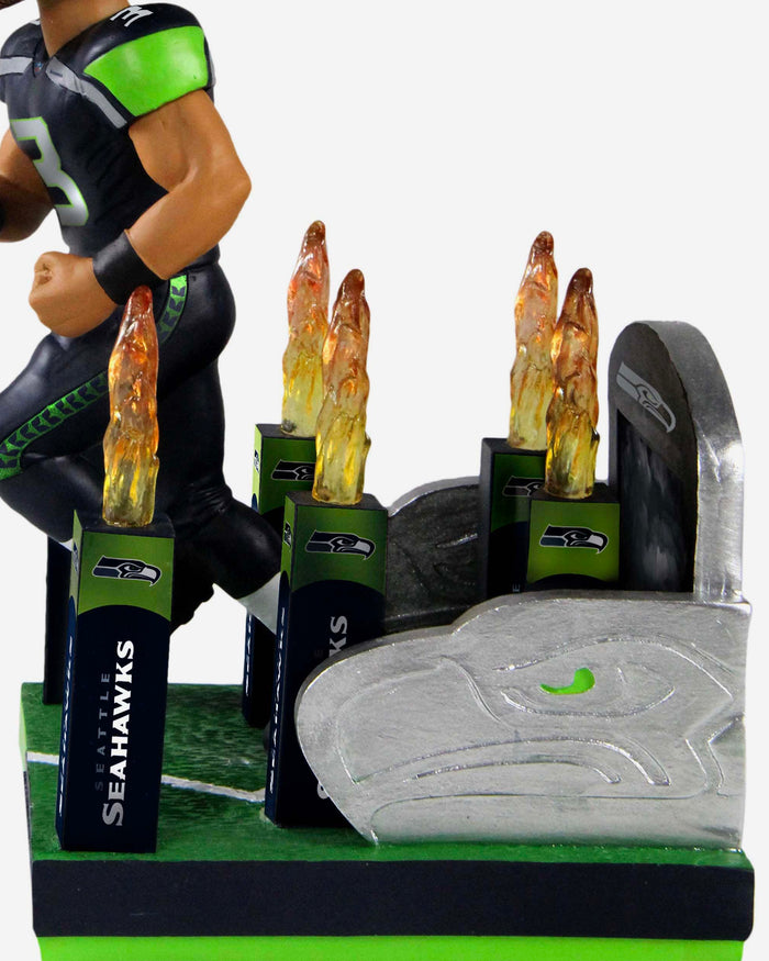 Russell Wilson Seattle Seahawks Pregame Tunnel Entrance Bobblehead FOCO - FOCO.com
