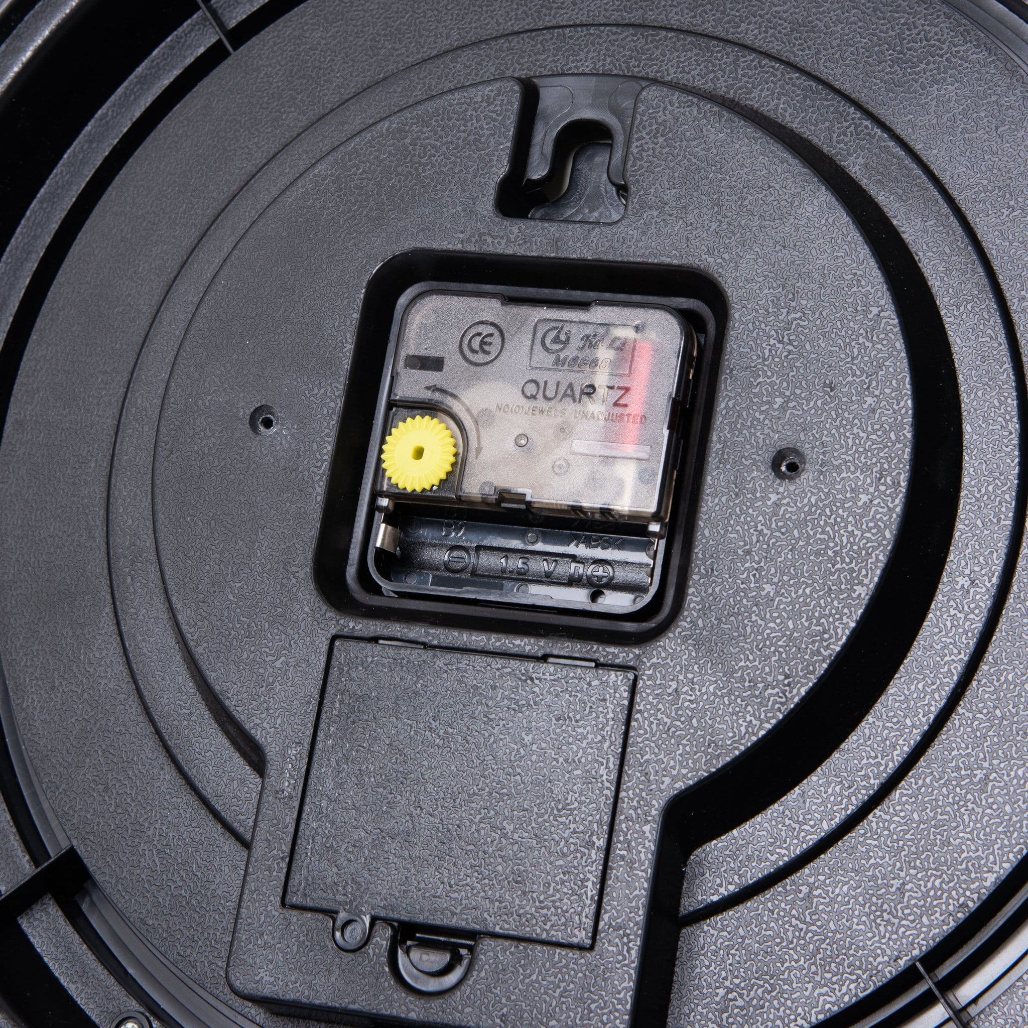 Quadrante Bianco Dell'orologio Da Parete Senza Lancette Con Una Serie Di Frecce | Foto Premium - Foto 9