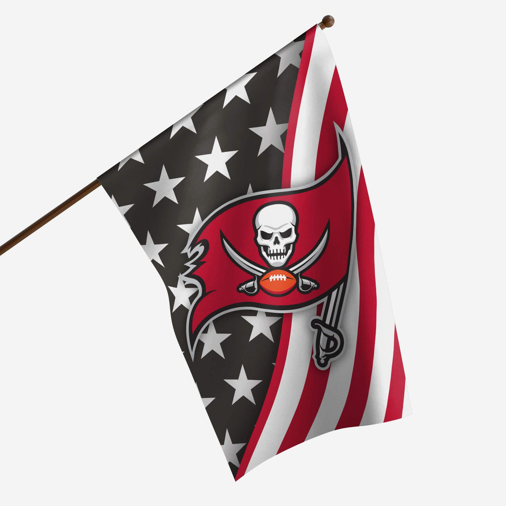 Tampa Bay Buccaneers Americana Vertical Flag FOCO - FOCO.com