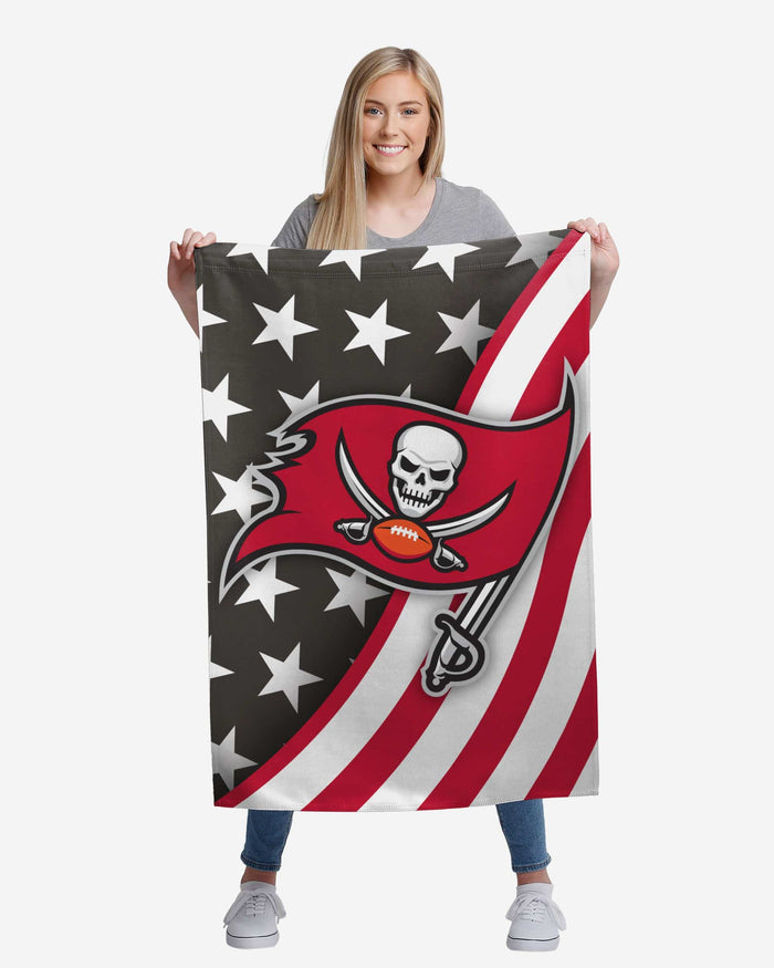Tampa Bay Buccaneers Americana Vertical Flag FOCO - FOCO.com