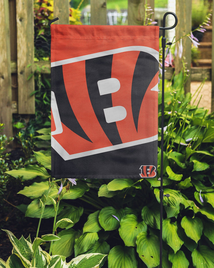 Cincinnati Bengals Colorblock Helmet Garden Flag FOCO - FOCO.com