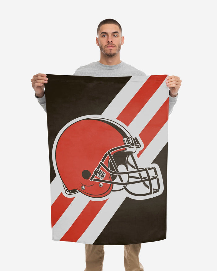 Cleveland Browns Helmet Vertical Flag FOCO - FOCO.com