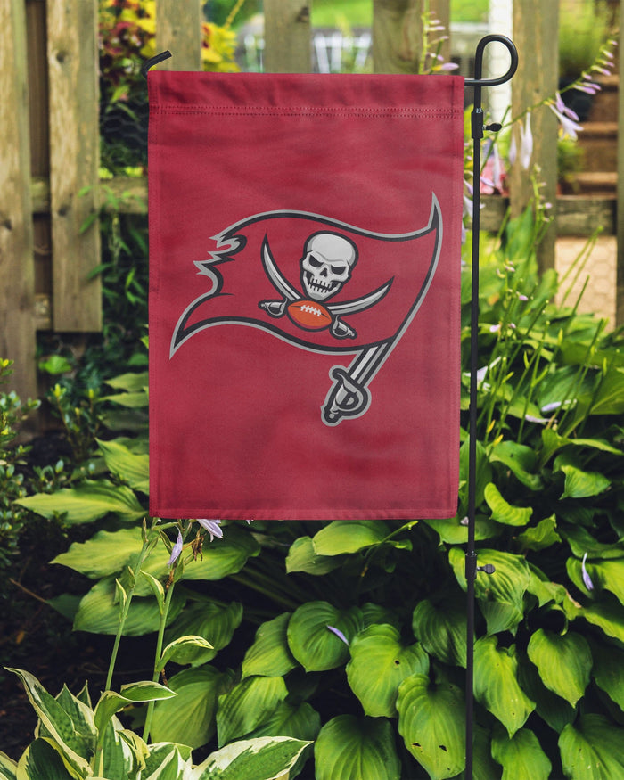 Tampa Bay Buccaneers Solid Garden Flag FOCO - FOCO.com