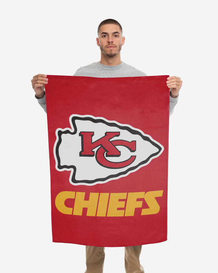 Kansas City Chiefs Solid Vertical Flag FOCO - FOCO.com